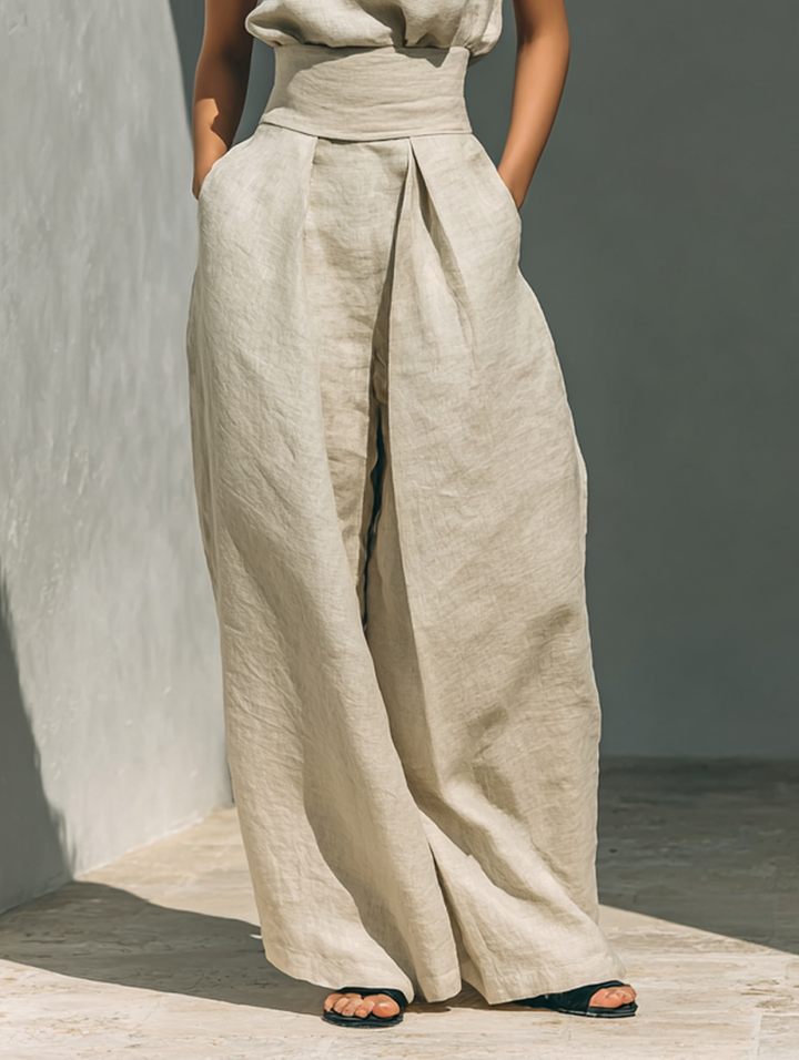 Women's minimalist setwith sleeveless blouse and wide-leg pants
