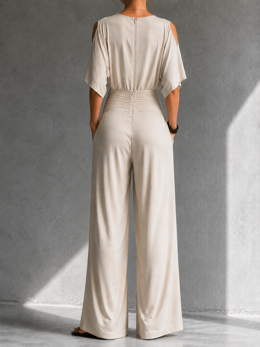 Alia | Elegant combination with wrap effect and wide legs