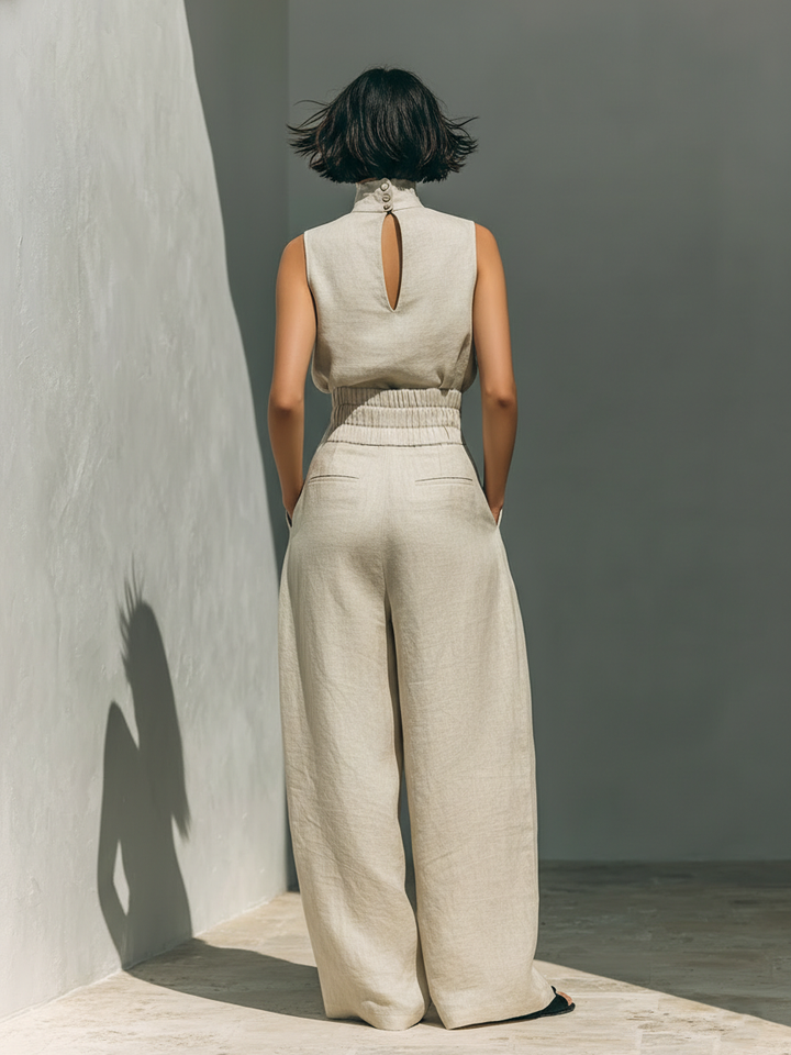 Women's minimalist setwith sleeveless blouse and wide-leg pants
