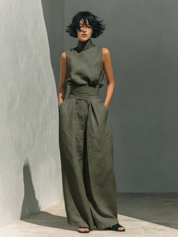 Women's minimalist setwith sleeveless blouse and wide-leg pants